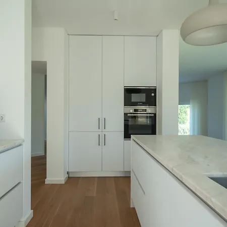 Golden House * Santo Isidoro