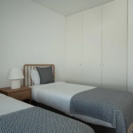 Golden House * Santo Isidoro